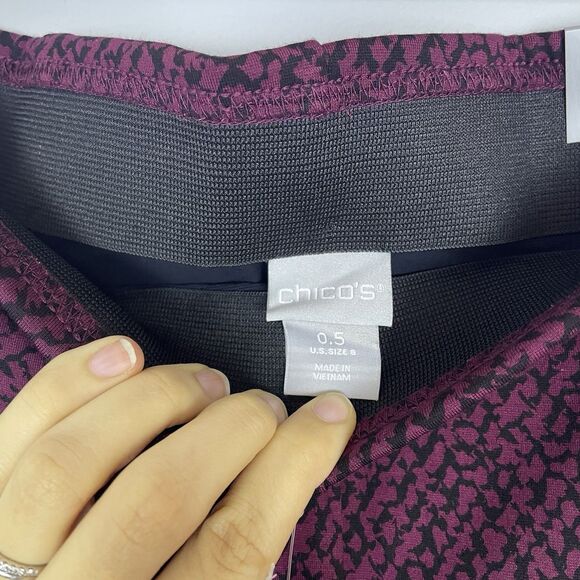 NWT Chico's So Slimming Juliet Micro Geo Pull on Ankle Pants Size 6 Burgundy - Picture 4 of 13